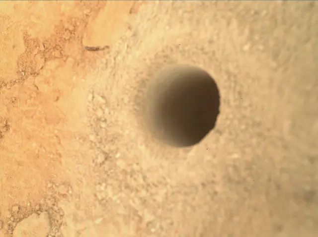 Sol 270: Mars Hand Lens Imager (MAHLI)
