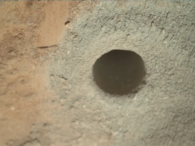 Sol 270: Mars Hand Lens Imager (MAHLI)
