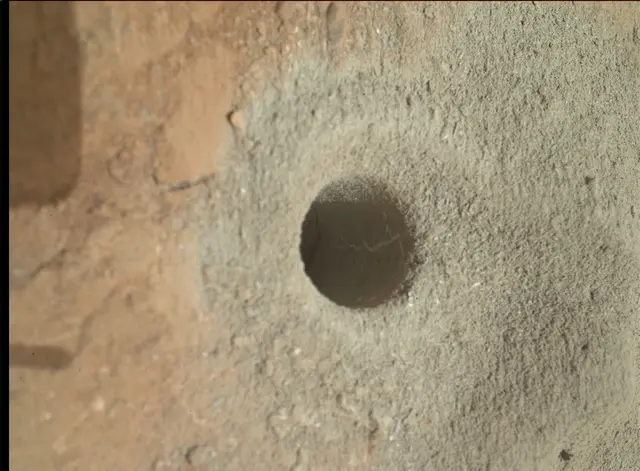 Sol 270: Mars Hand Lens Imager (MAHLI)
