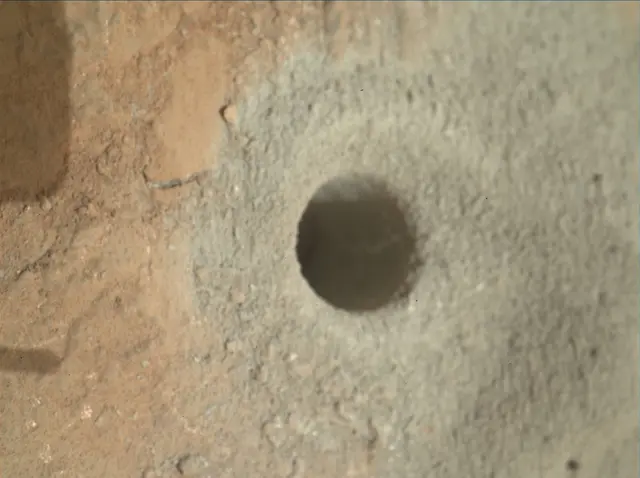 Sol 270: Mars Hand Lens Imager (MAHLI)