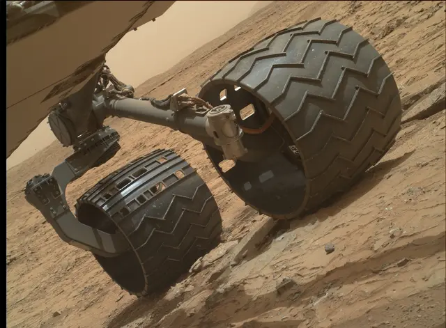 Sol 275: Mars Hand Lens Imager (MAHLI)