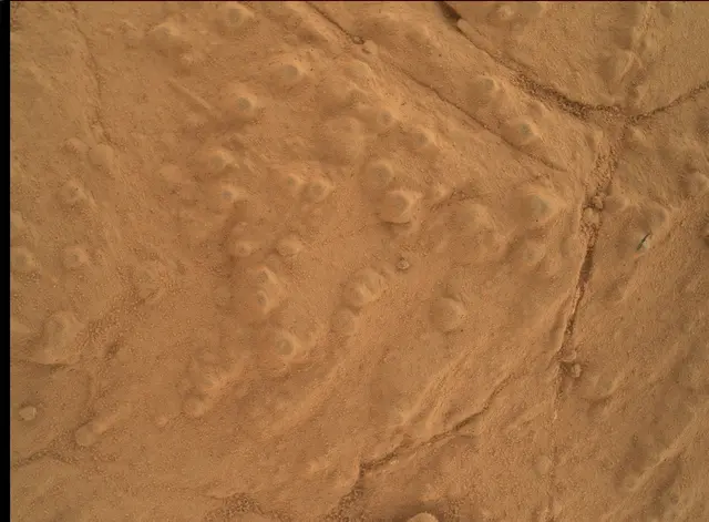 Sol 276: Mars Hand Lens Imager (MAHLI)
