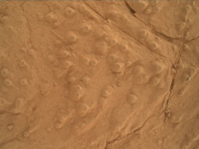 Sol 276: Mars Hand Lens Imager (MAHLI)
