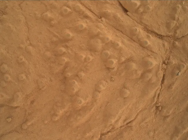 Sol 276: Mars Hand Lens Imager (MAHLI)
