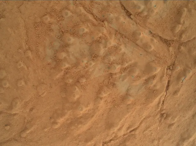 Sol 277: Mars Hand Lens Imager (MAHLI)