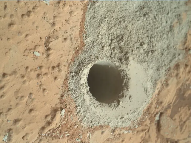 Sol 279: Mars Hand Lens Imager (MAHLI)
