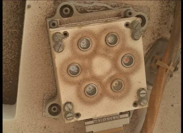 Sol 282: Mars Hand Lens Imager (MAHLI)