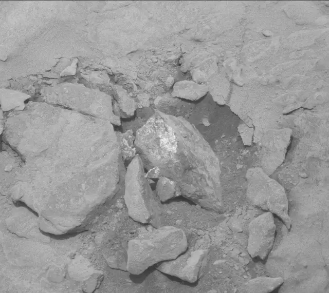 Sol 285: Mast Camera (Mastcam)