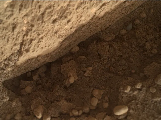 Sol 291: Mars Hand Lens Imager (MAHLI)