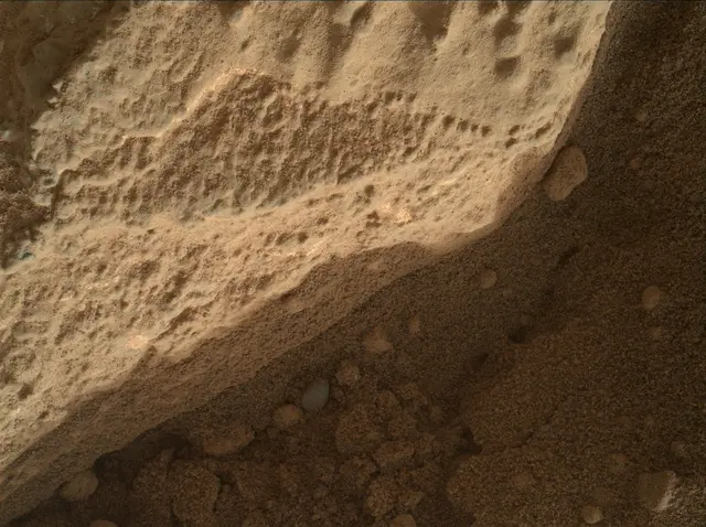 Sol 292: Mars Hand Lens Imager (MAHLI)