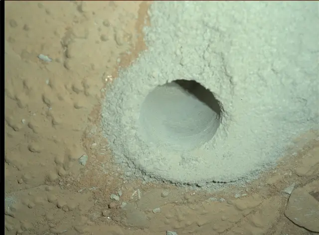 Sol 292: Mars Hand Lens Imager (MAHLI)