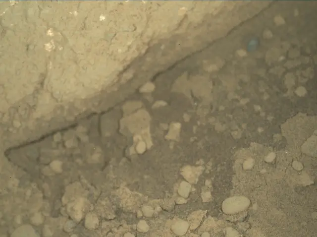 Sol 292: Mars Hand Lens Imager (MAHLI)