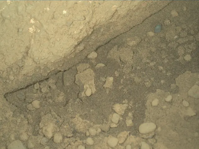 Sol 292: Mars Hand Lens Imager (MAHLI)
