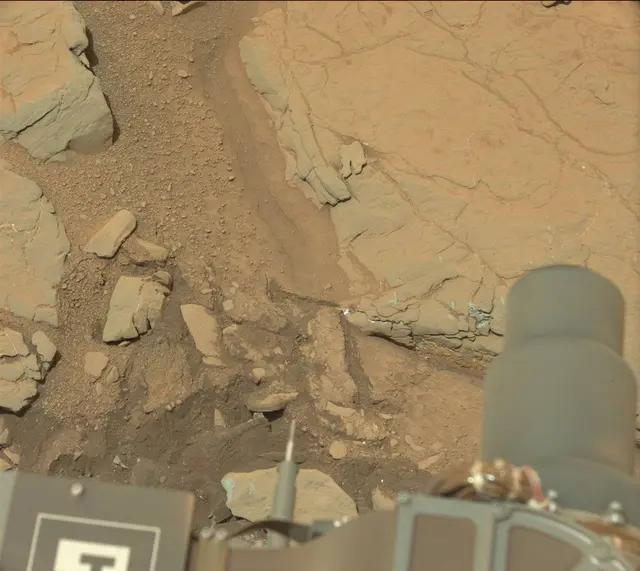 Sol 297: Mast Camera (Mastcam)