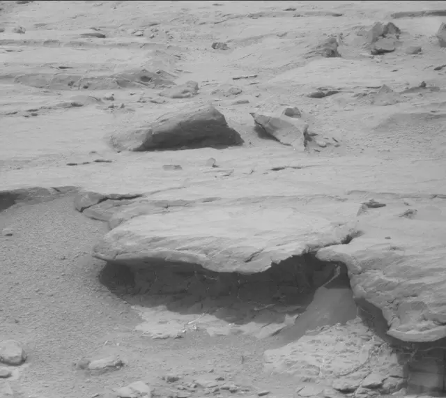 Sol 297: Mast Camera (Mastcam)