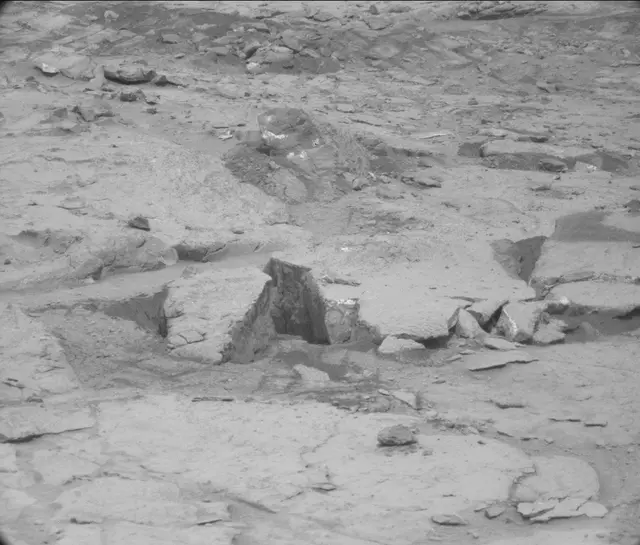 Sol 298: Mast Camera (Mastcam)
