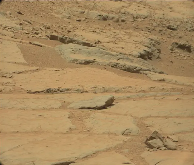 Sol 300: Mast Camera (Mastcam)