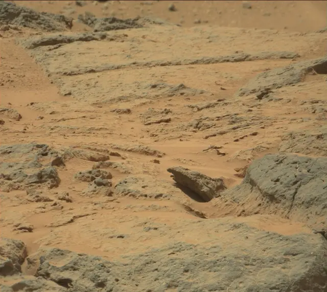 Sol 302: Mast Camera (Mastcam)