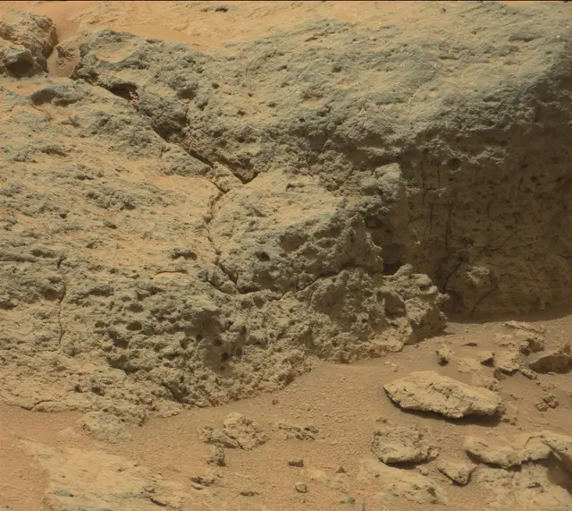 Sol 302: Mast Camera (Mastcam)