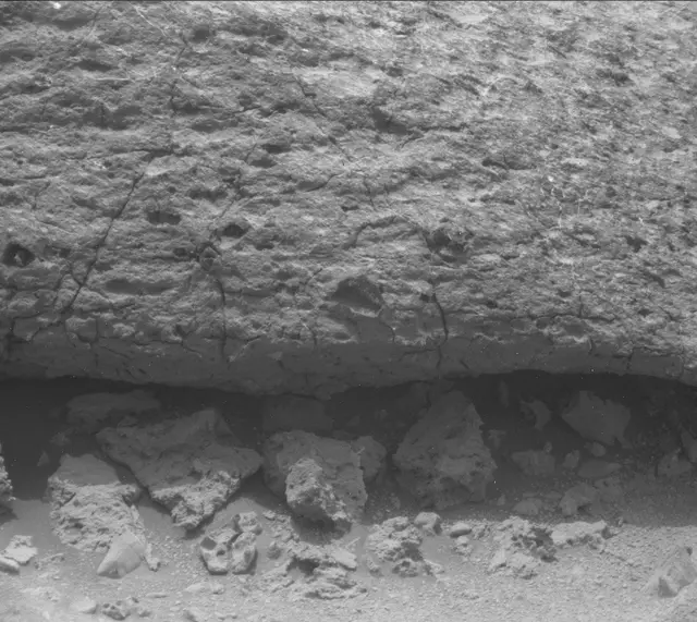 Sol 302: Mast Camera (Mastcam)