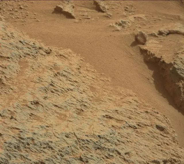 Sol 303: Mast Camera (Mastcam)