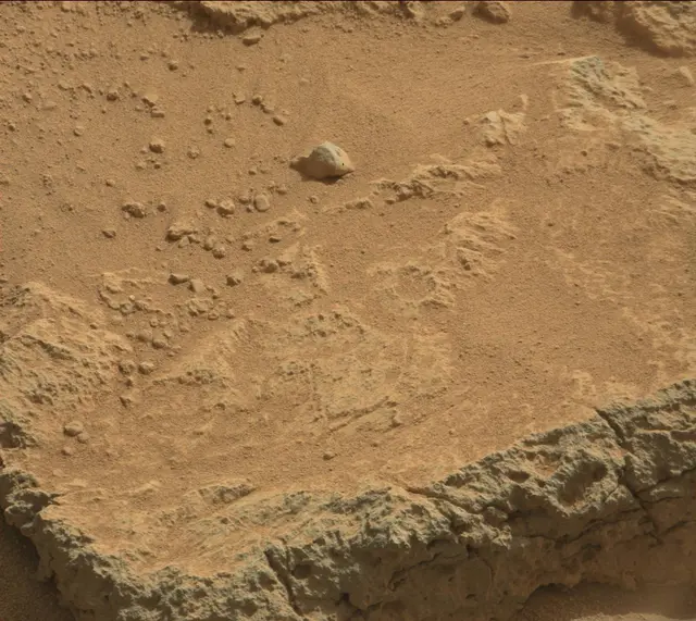 Sol 303: Mast Camera (Mastcam)