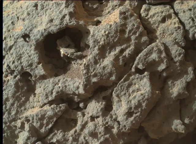 Sol 303: Mars Hand Lens Imager (MAHLI)