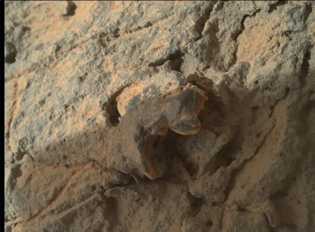 Sol 303: Mars Hand Lens Imager (MAHLI)