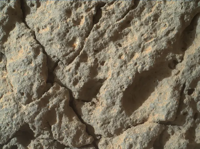 Sol 303: Mars Hand Lens Imager (MAHLI)