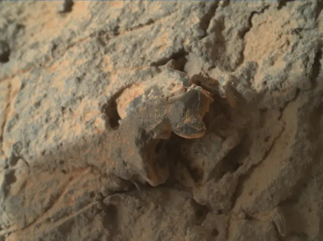 Sol 303: Mars Hand Lens Imager (MAHLI)
