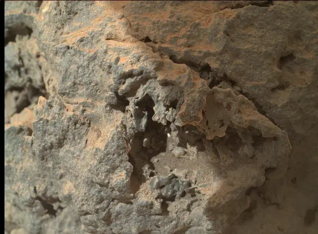 Sol 303: Mars Hand Lens Imager (MAHLI)