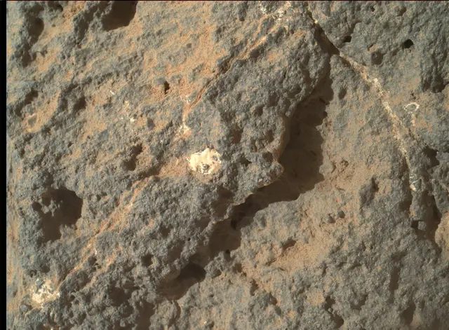 Sol 303: Mars Hand Lens Imager (MAHLI)