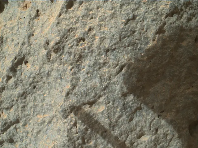 Sol 304: Mars Hand Lens Imager (MAHLI)