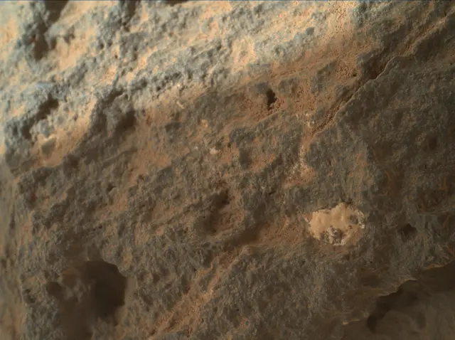 Sol 304: Mars Hand Lens Imager (MAHLI)