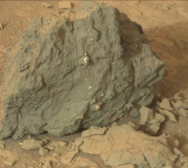 Sol 305: Mast Camera (Mastcam)