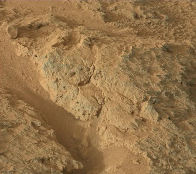 Sol 306: Mast Camera (Mastcam)