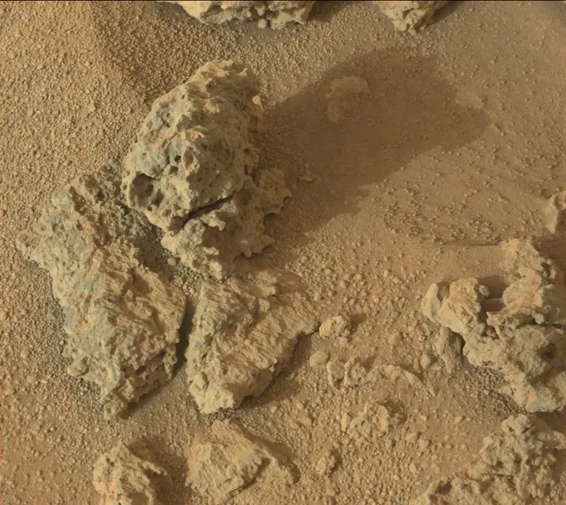 Sol 306: Mast Camera (Mastcam)