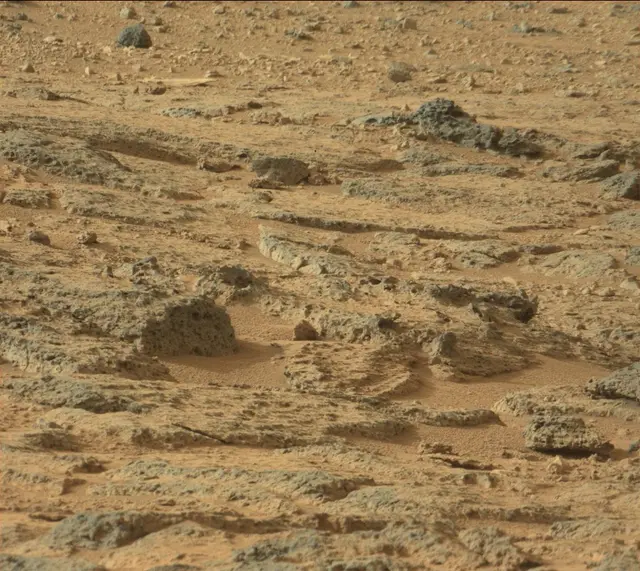 Sol 306: Mast Camera (Mastcam)