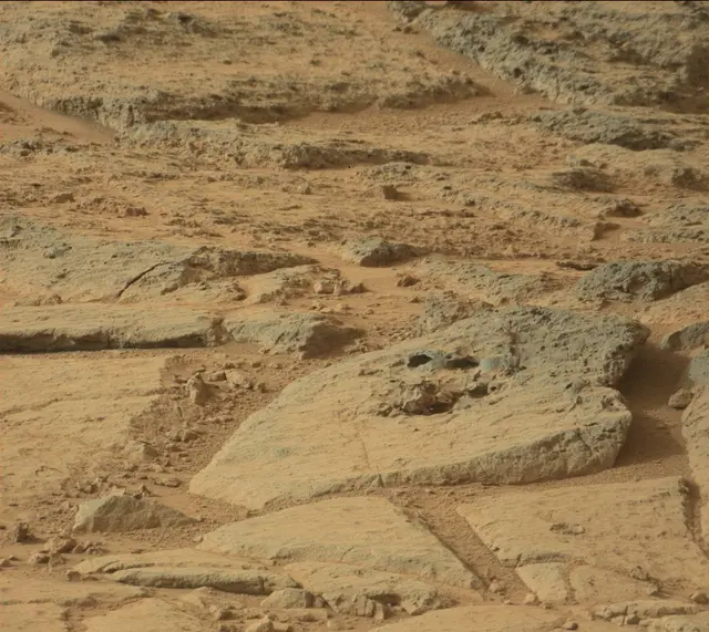 Sol 306: Mast Camera (Mastcam)