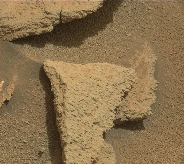 Sol 314: Mast Camera (Mastcam)