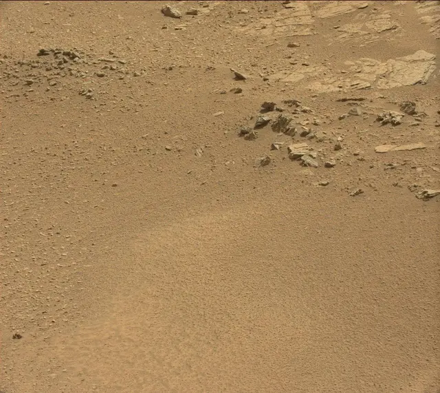 Sol 318: Mast Camera (Mastcam)