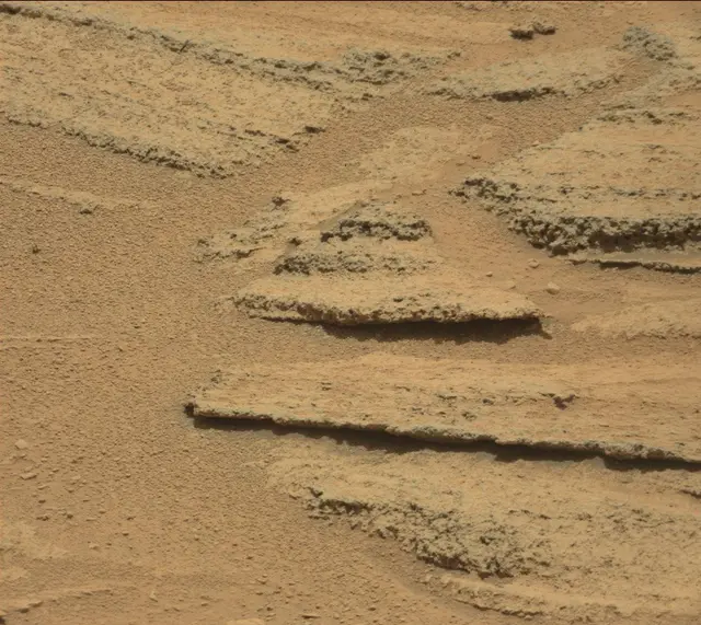 Sol 318: Mast Camera (Mastcam)