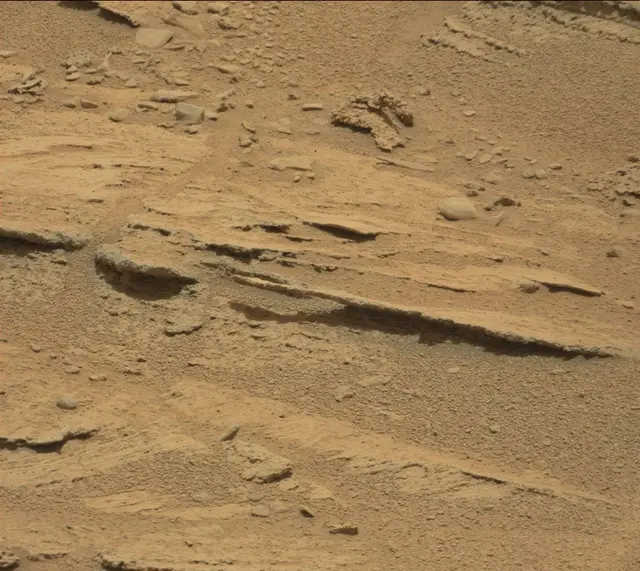 Sol 318: Mast Camera (Mastcam)