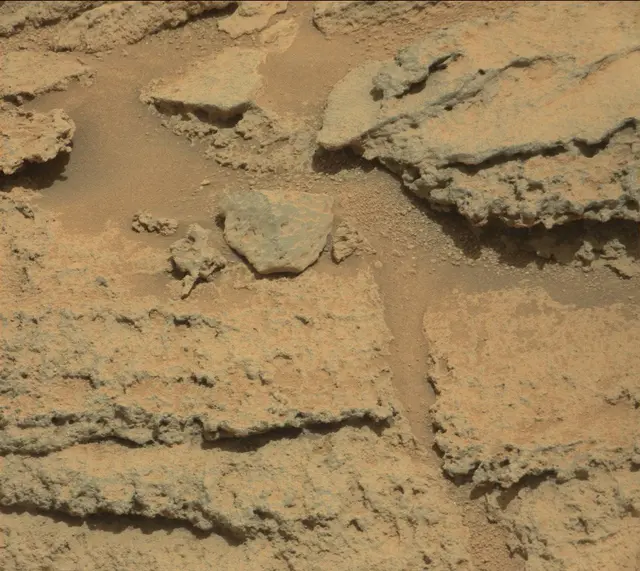 Sol 318: Mast Camera (Mastcam)