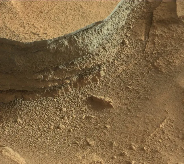 Sol 318: Mast Camera (Mastcam)