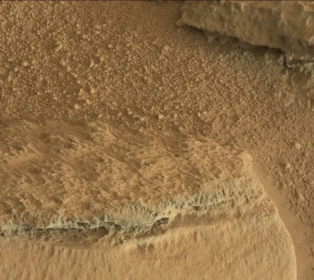 Sol 318: Mast Camera (Mastcam)