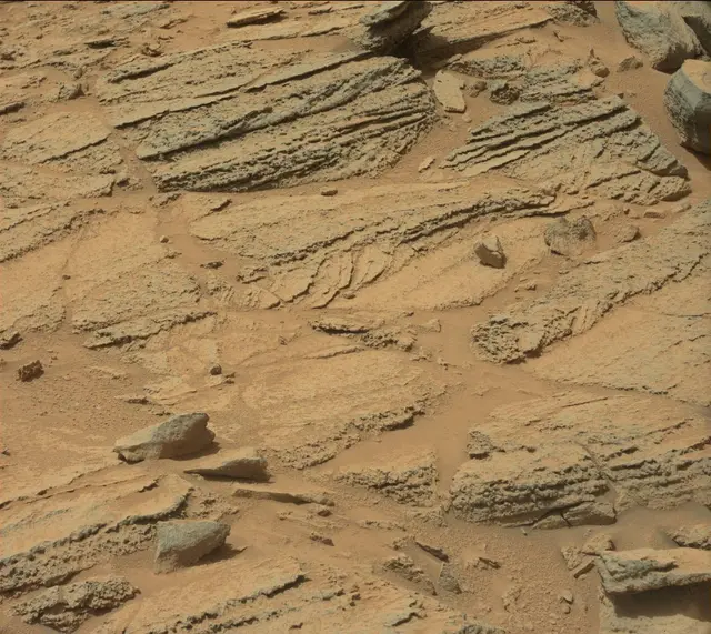 Sol 319: Mast Camera (Mastcam)