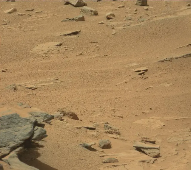 Sol 319: Mast Camera (Mastcam)