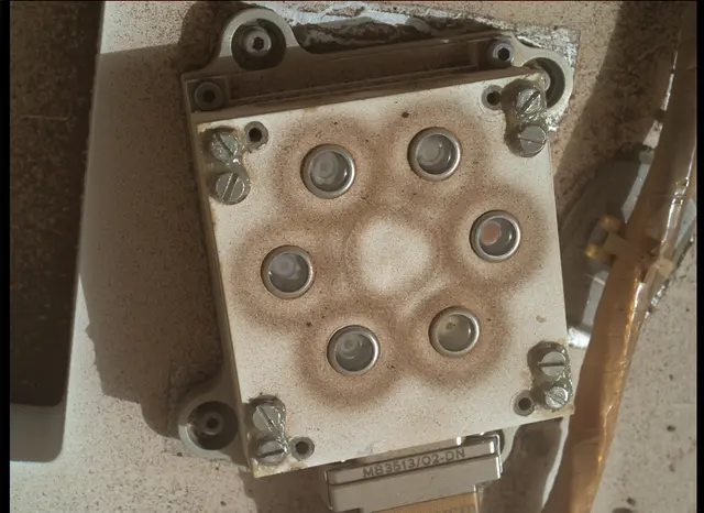 Sol 323: Mars Hand Lens Imager (MAHLI)