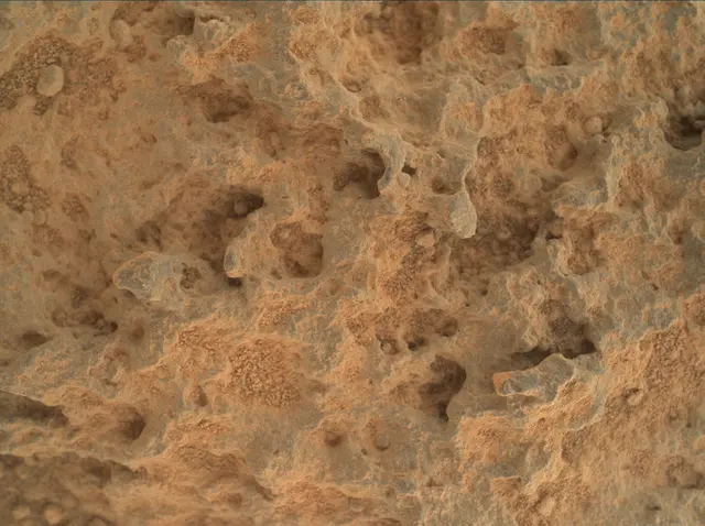 Sol 323: Mars Hand Lens Imager (MAHLI)